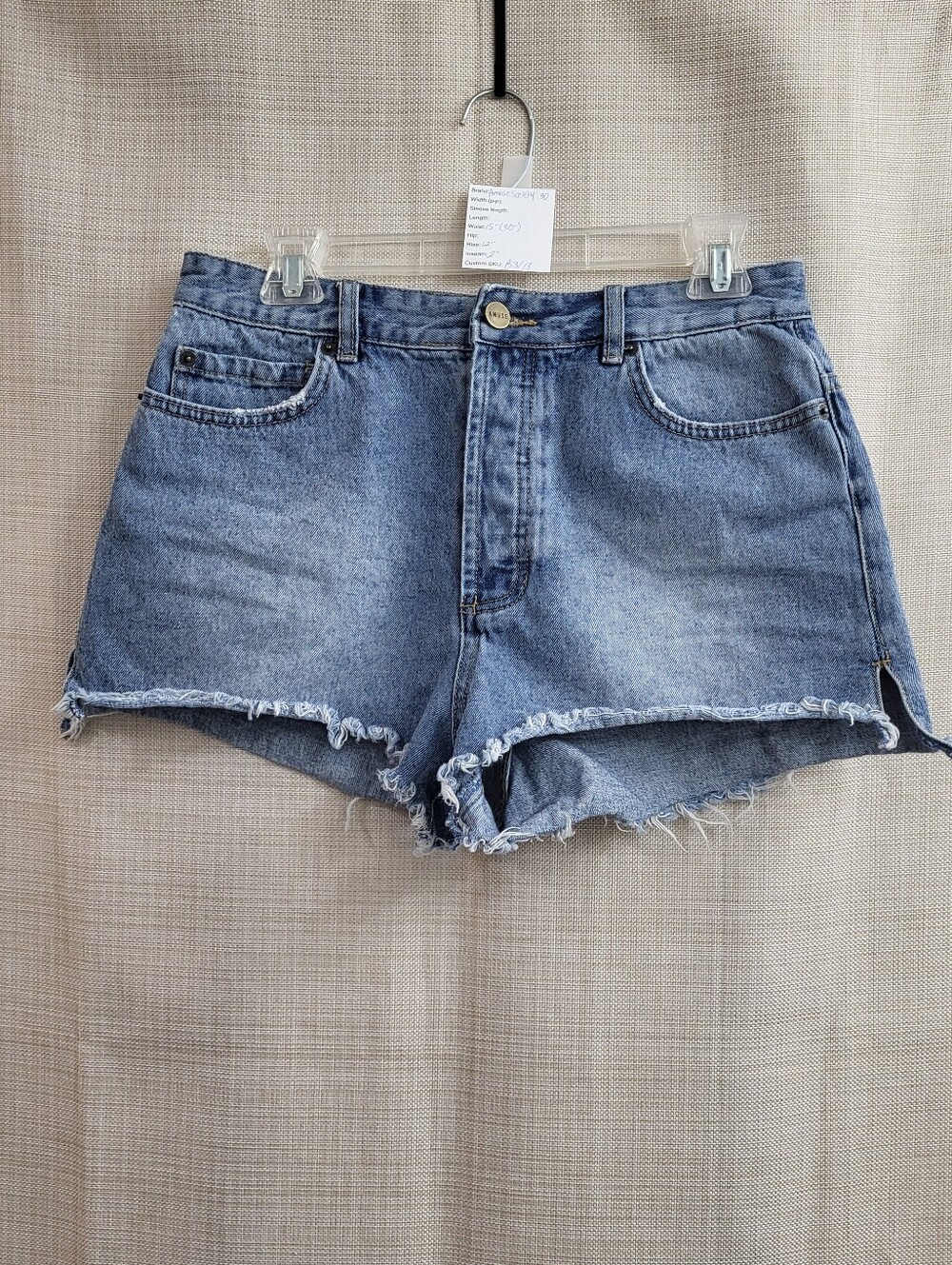 Amuse Society Women's Revolve Shoreline Denim Cut Off Shorts Button Fly Size 30